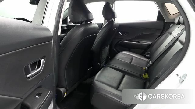Hyundai Kona Hybrid (SX2) 2023 Белый из Кореи, фото 2