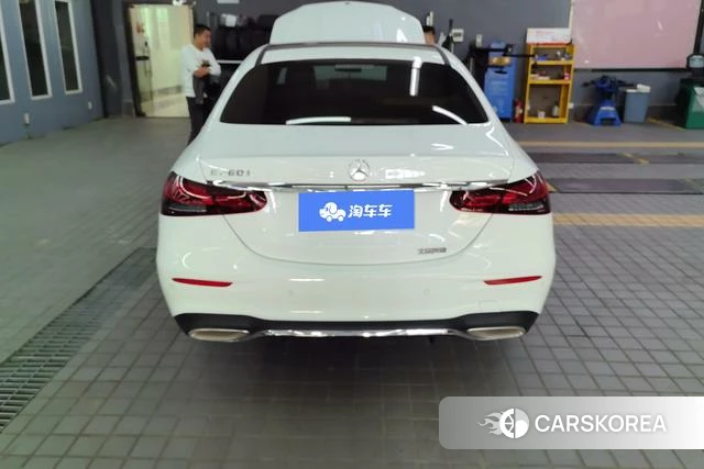 Mercedes-Benz E-Class 2021 Белый из Китая, фото 2