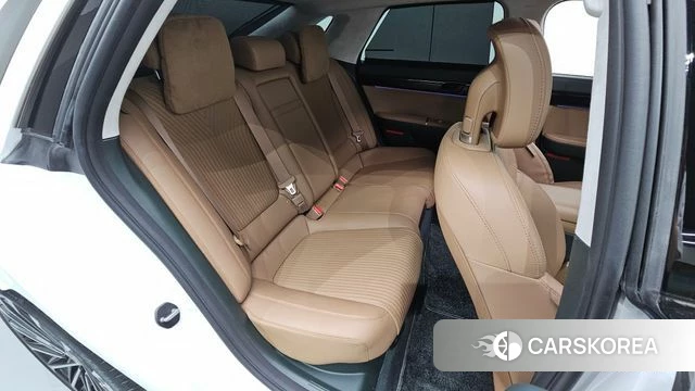 Hyundai Grandeur Hybrid (GN7) 2023 Белый из Кореи, фото 2