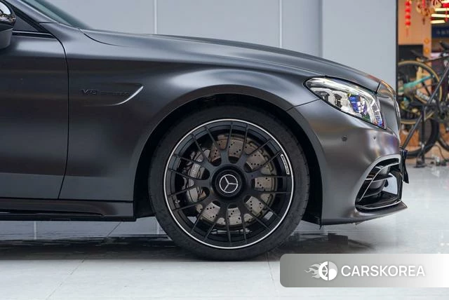 Mercedes-Benz AMG C-Class 2021 Темно-серый из Китая, фото 2