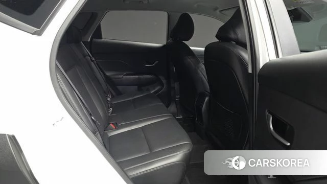 Hyundai Kona (SX2) 2023 Белый из Кореи, фото 2