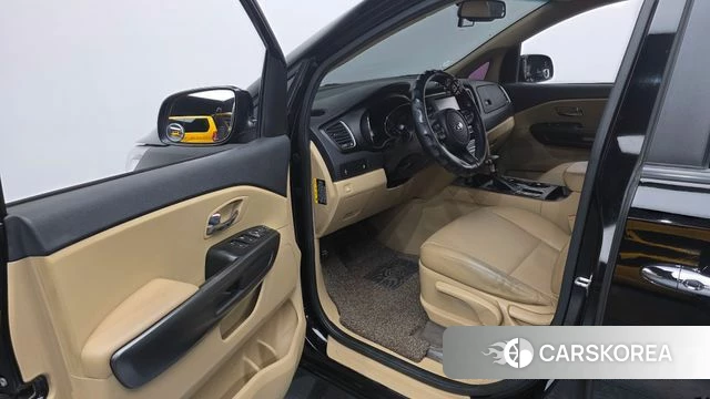 Kia The New Carnival 2019 Черный из Кореи, фото 2