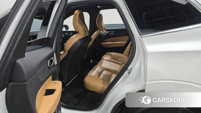 Volvo XC60 second Generation 2019 Белый из Кореи, фото 2