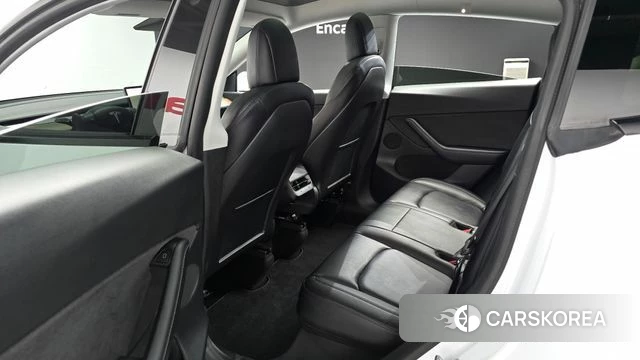Tesla Model Y 2021 Белый из Кореи, фото 2