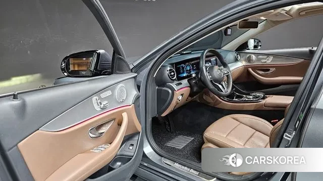 Mercedes-Benz E-Class W213 2019 Серый из Кореи, фото 2