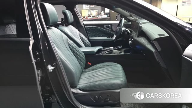 Kia K8 Hybrid 2023 Черный из Кореи, фото 2