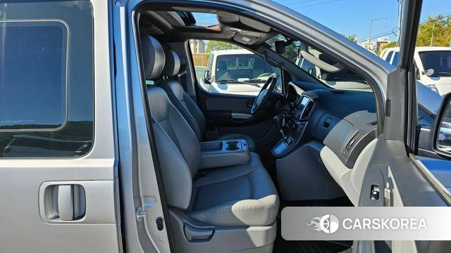 Hyundai The New Grand Starex 2018 Серебряный из Кореи, фото 2
