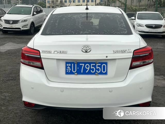 Toyota Yaris L 2021 Белый из Китая, фото 2