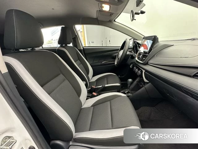 Toyota Yaris L 2020 Белый из Китая, фото 2