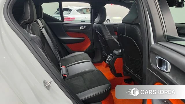 Volvo XC40 2018 Белый из Кореи, фото 2