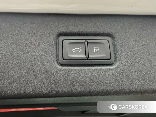 Audi Q5L 2022 Белый из Китая, фото 2