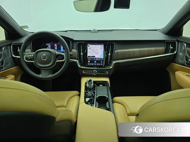 Volvo S90 2024 Белый из Кореи, фото 2