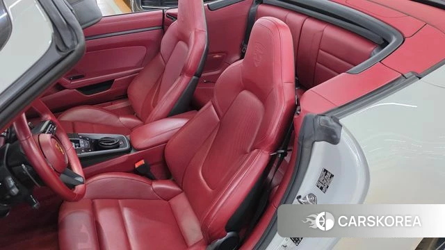 Porsche 911(992) 2023 Серебристо-серый из Кореи, фото 2