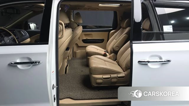 Kia The New Carnival 2018 Белый из Кореи, фото 2