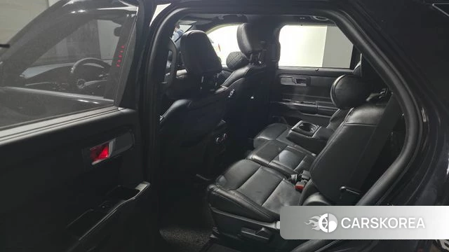 Ford Explorer 6th Generation 2020 Черный из Кореи, фото 2
