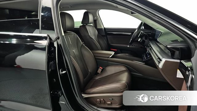 Hyundai Grandeur Hybrid (GN7) 2023 Черный из Кореи, фото 2