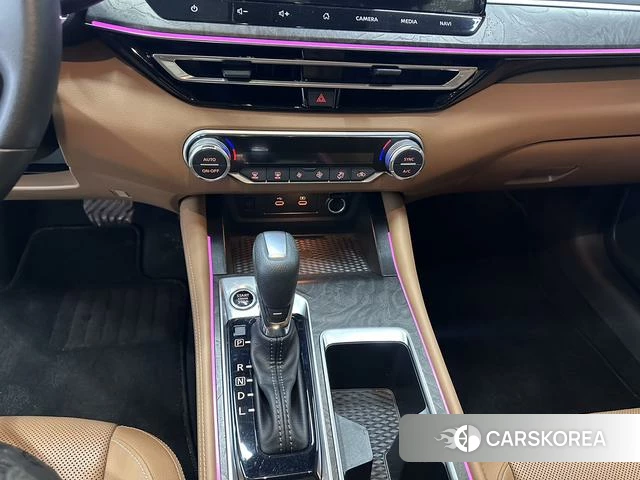 Nissan Altima 2023 Серебристо-серый из Китая, фото 2