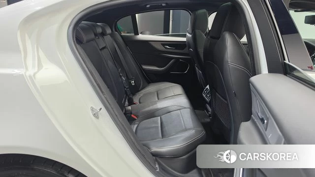 Jaguar XE 2020 Белый из Кореи, фото 2