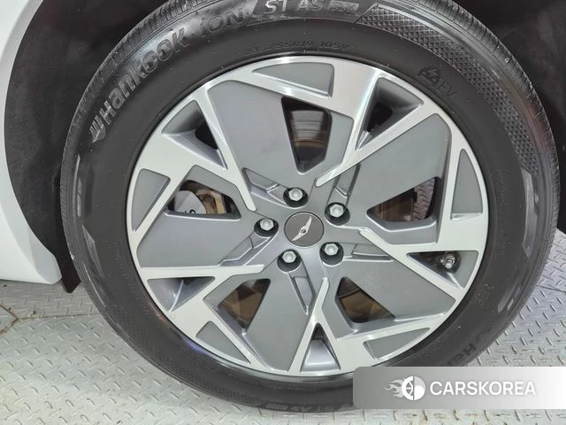 Genesis Electrified GV70 2022 Белый из Кореи, фото 2
