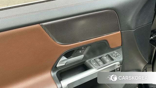 Mercedes-Benz GLB 2022 Черный из Китая, фото 2