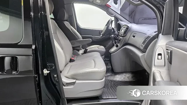 Hyundai The New Grand Starex 2019 Черный из Кореи, фото 2