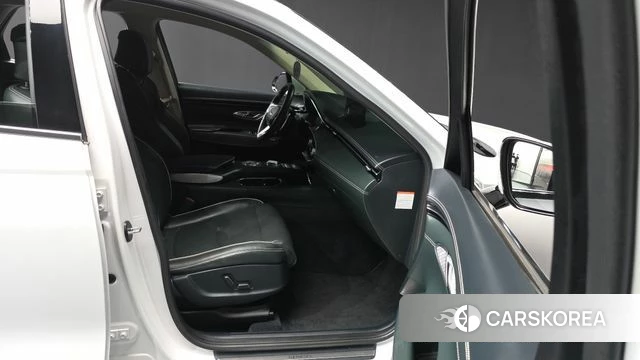 Genesis Electrified GV70 2022 Белый из Кореи, фото 2