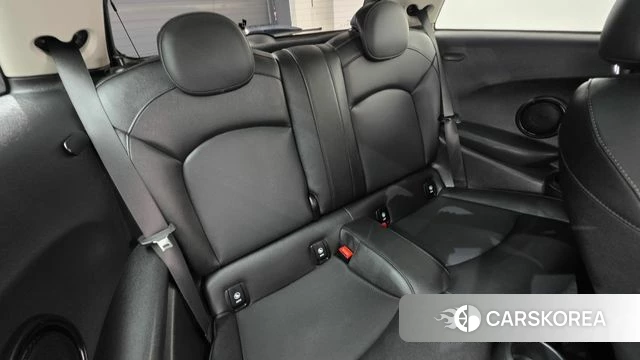 Mini Cooper 2023 Белый из Кореи, фото 2