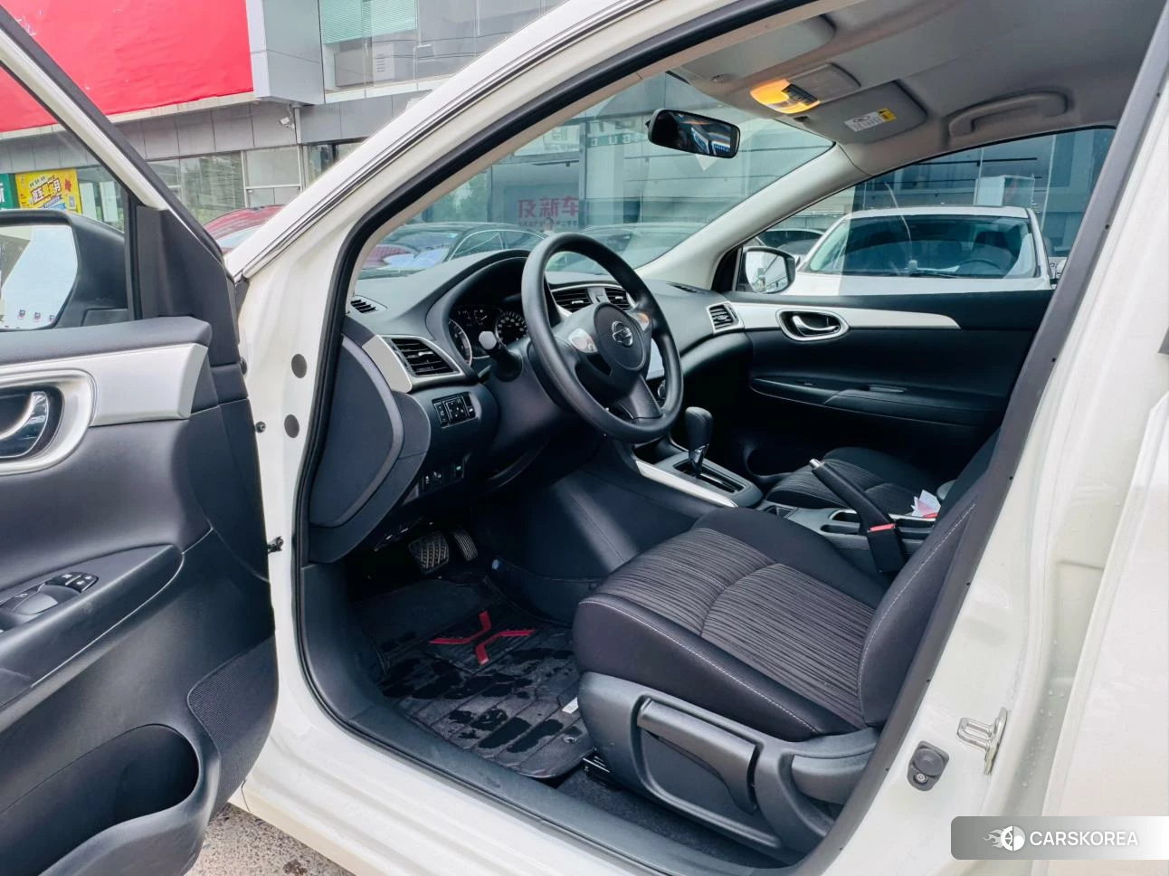 Nissan Sylphy 2024 Белый из Китая, фото 2