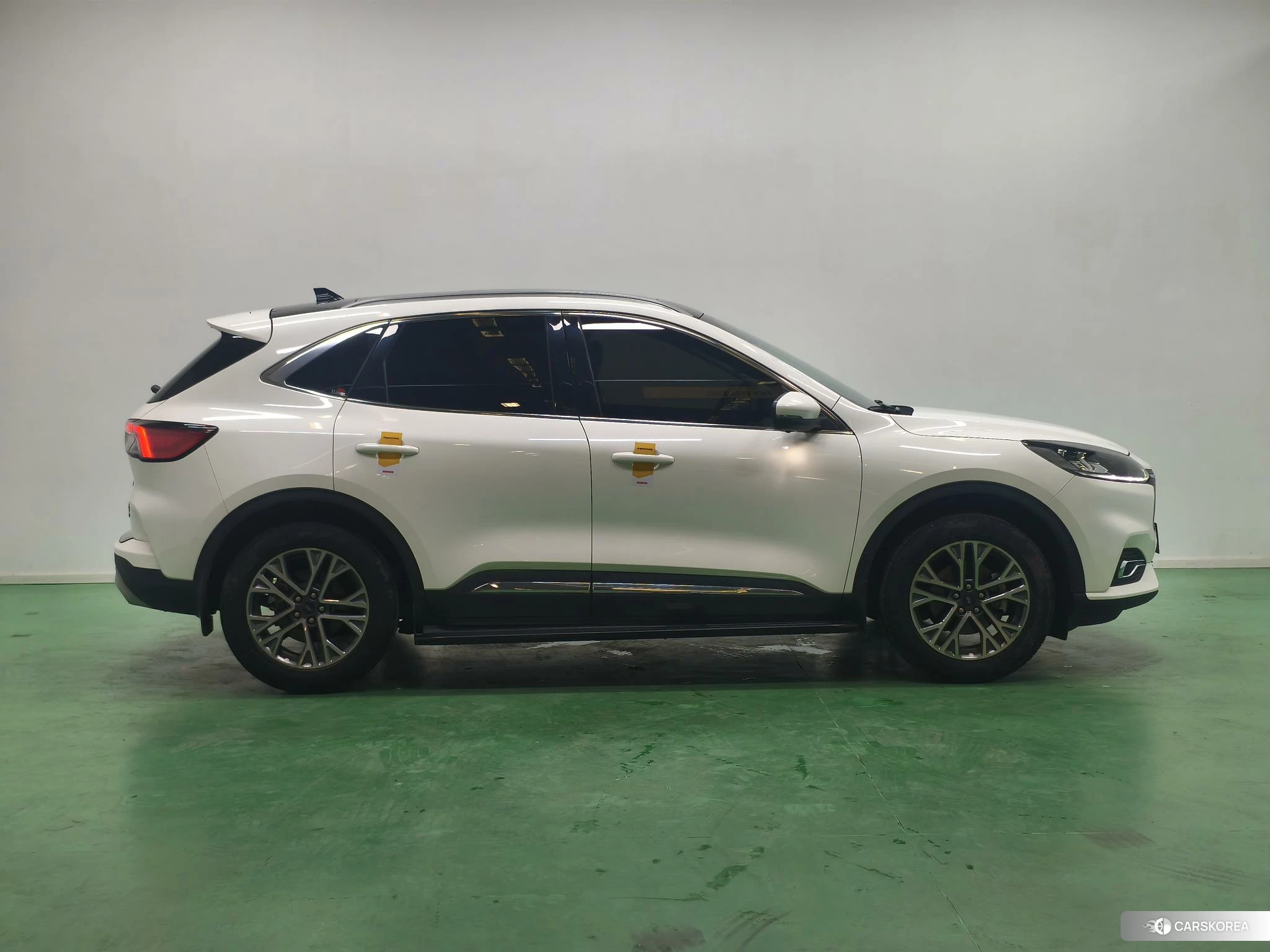 Ford Escape 2020 Белый из Китая, фото 2