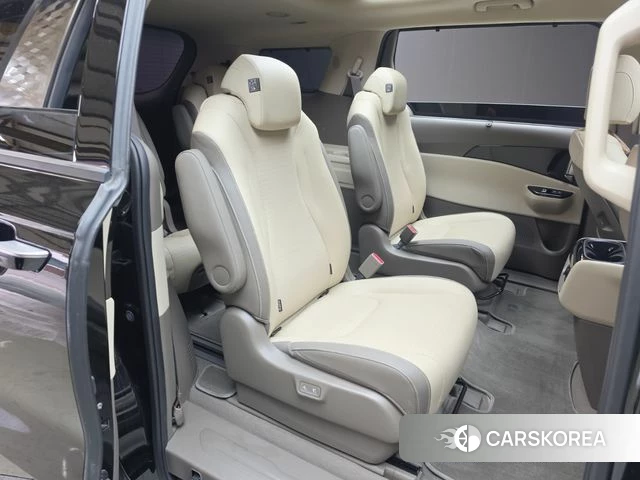 Kia Carnival 4th generation 2022 Черный из Кореи, фото 2