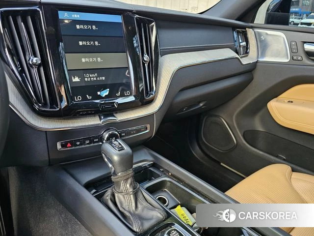 Volvo XC60 second Generation 2018 Черный из Кореи, фото 2