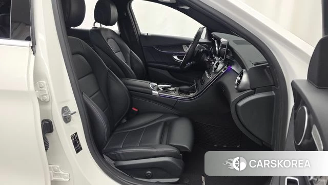 Mercedes-Benz C-Class W205 2019 Белый из Кореи, фото 2