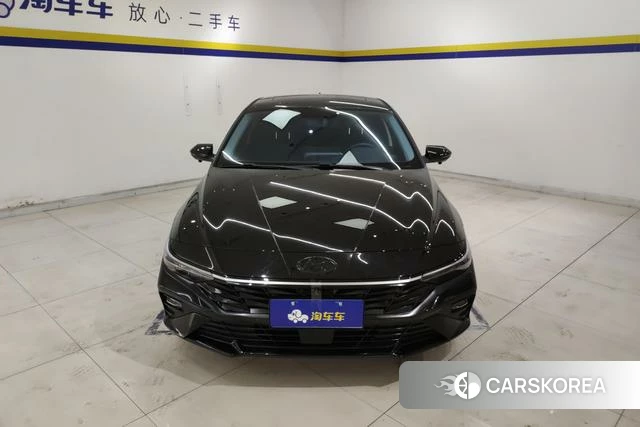 Hyundai Elantra 2025 Черный из Китая, фото 2