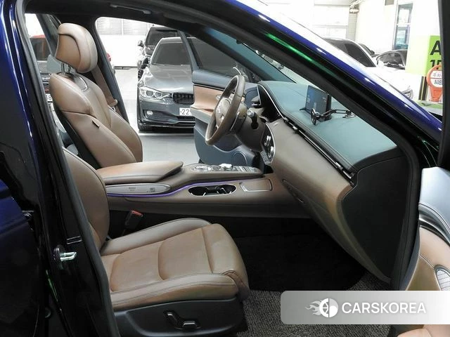 Genesis GV70 2023 Синий из Кореи, фото 2