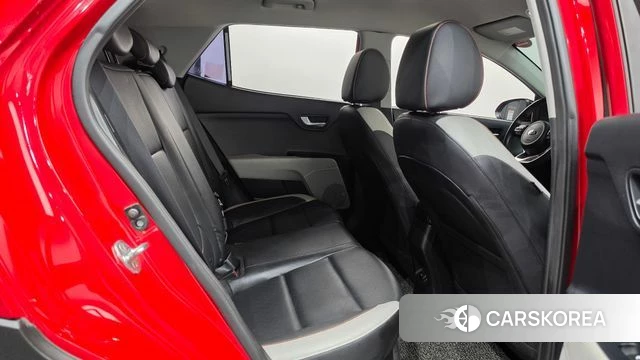 Kia Stonic 2018 Красный из Кореи, фото 2