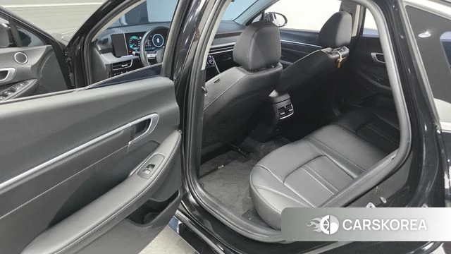 Hyundai Sonata D Edge Hybrid (DN8) 2023 Черный из Кореи, фото 2