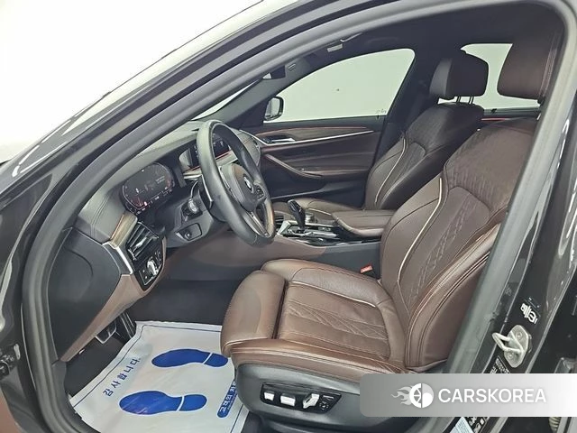 BMW 5 Series (G30) 2019 Серый из Кореи, фото 2
