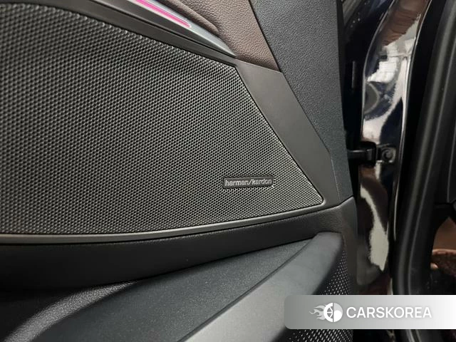 BMW i3 2023 Черный из Китая, фото 2