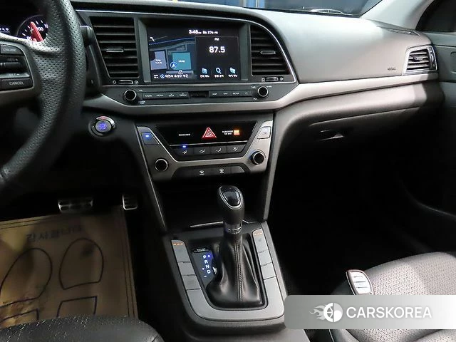 Hyundai Avante AD 2018 Белый из Кореи, фото 2