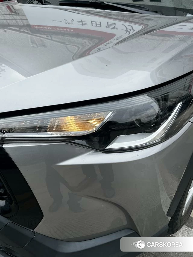 Toyota Corolla 2022 Серебристо-серый из Китая, фото 2