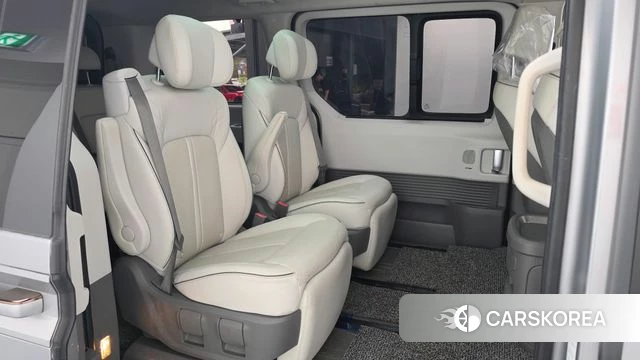 Hyundai Staria 2021 Серебряный из Кореи, фото 2