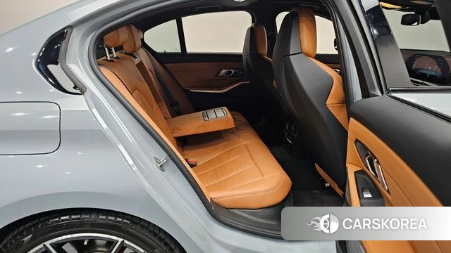 BMW 3 Series (G20) 2024 Серебристо-серый из Кореи, фото 2