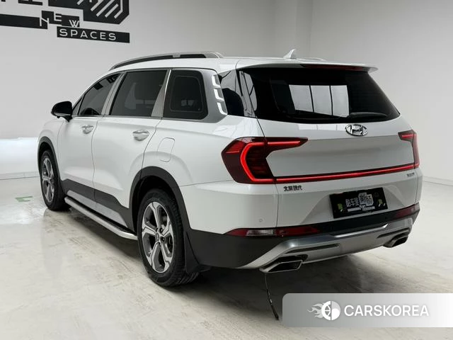 Hyundai Santa Fe 2021 Белый из Китая, фото 2