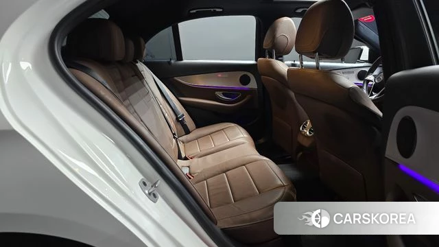 Mercedes-Benz E-Class W213 2020 Белый из Кореи, фото 2