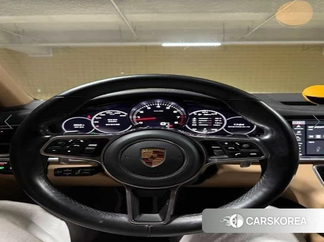 Porsche Panamera (971) 2018 Белый из Кореи, фото 2