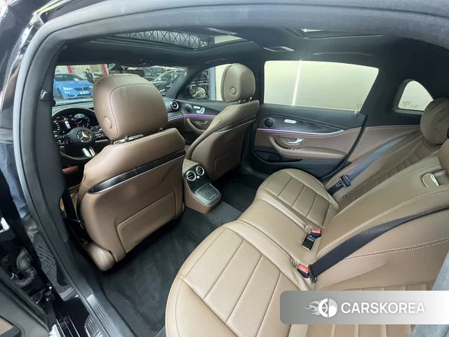 Mercedes-Benz E-Class 2021 Черный из Китая, фото 2
