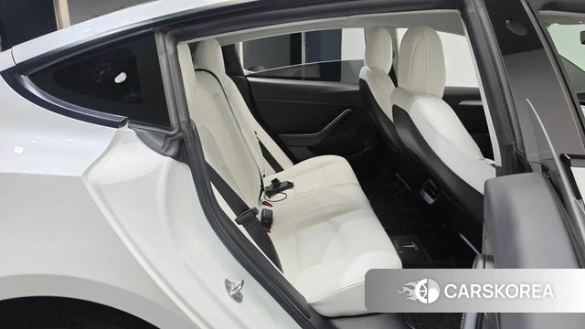 Tesla Model 3 2022 Белый из Кореи, фото 2