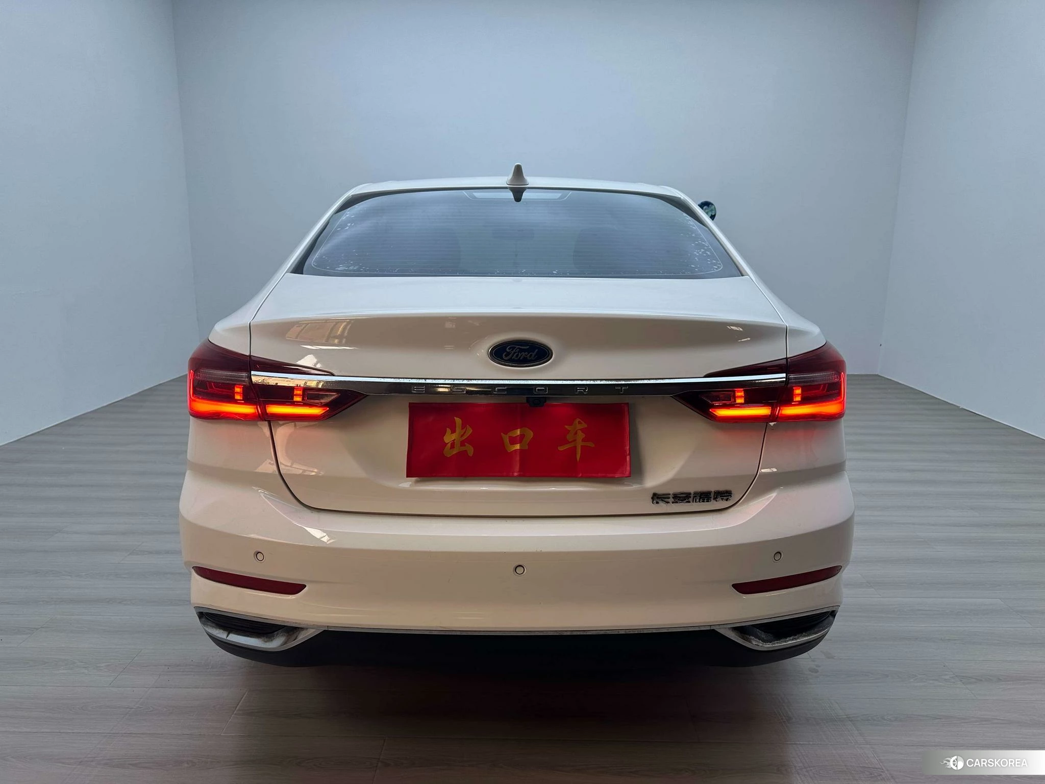 Ford Escort 2021 Белый из Китая, фото 2