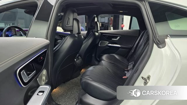 Mercedes-Benz EQE V295 2023 Белый из Кореи, фото 2