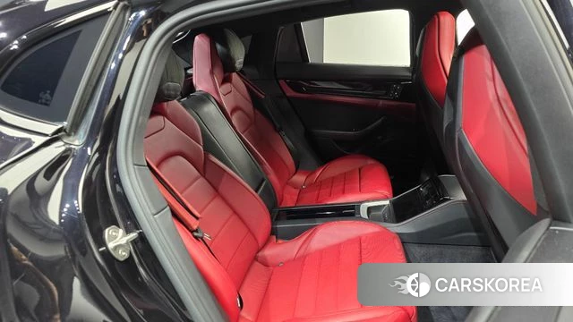 Porsche Panamera (976) 2024 Черный из Кореи, фото 2
